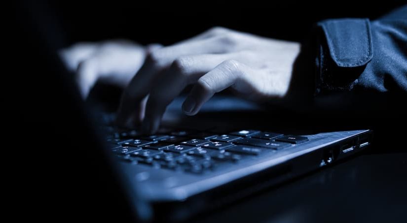 Ataque hacker expõe dados de mais de 250 mil usuários de site de prostituição